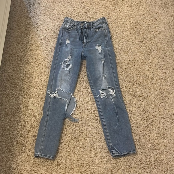 ripped jeans - Picture 1 of 7